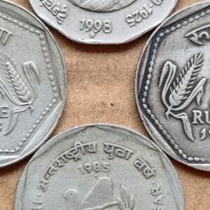 India Four rarest coin in one place ,one rupees international youth year,two rupees 1998 chitaranjan das star, one rupees 1991 dot,one rupeess  year 1983 star