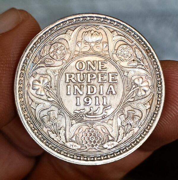 One rupess 1911 silver coin unc condition