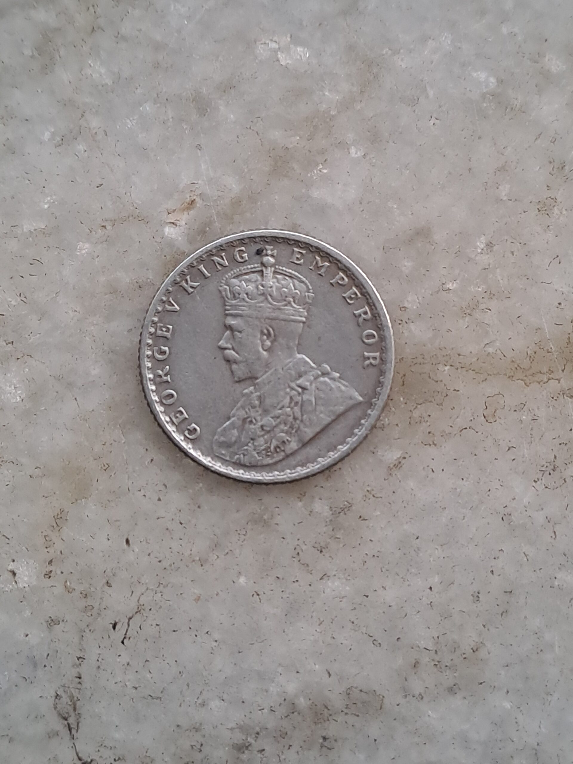 Two anna 1911 silver coin fine condition - Image 2