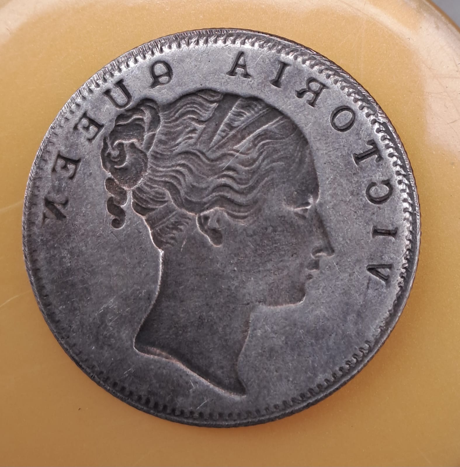 one rupees victoria lakhi coin 11.66 gm