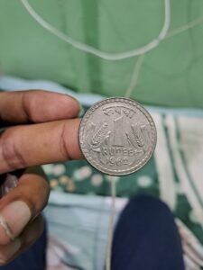 One rupess 1862 Copper-Nickel  extra fine condition