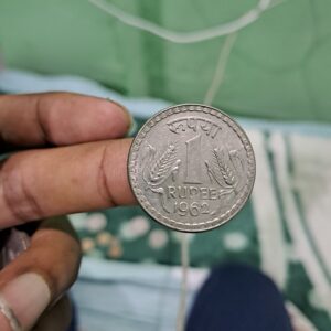 One rupess 1862 Copper-Nickel  extra fine condition