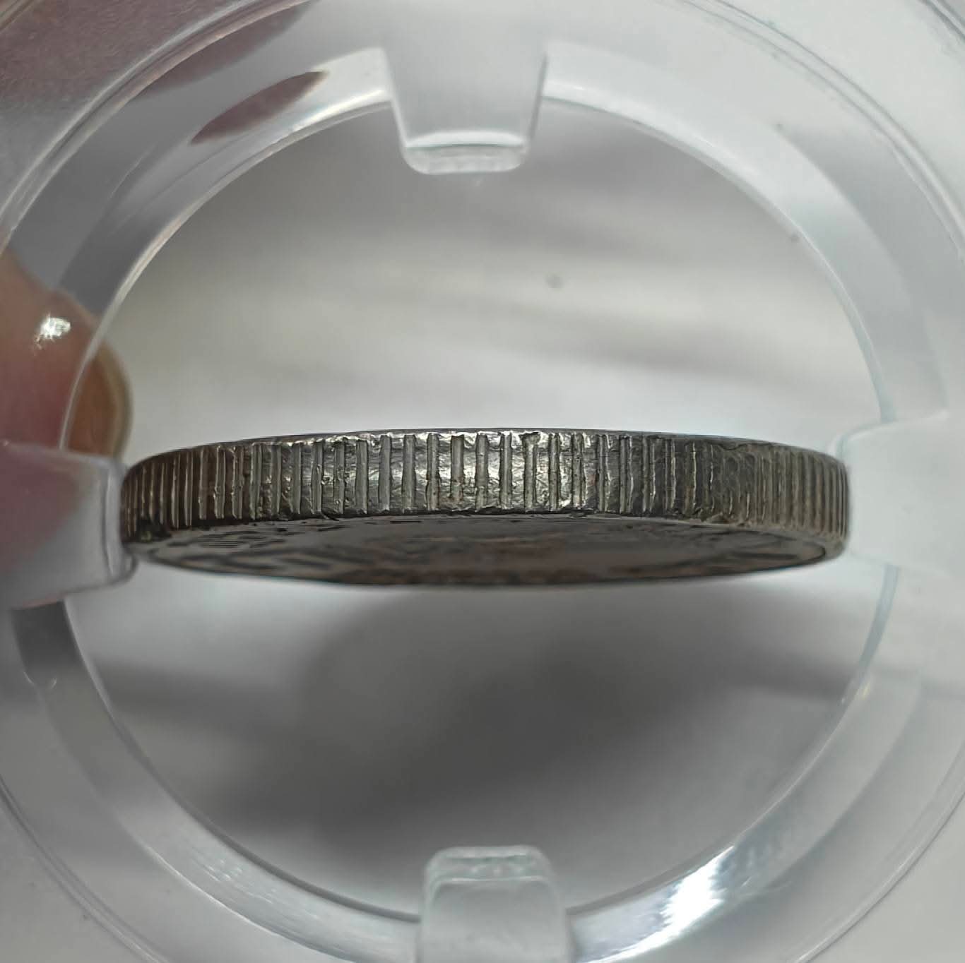 Fifty anniversary #redded edge coin - Image 3